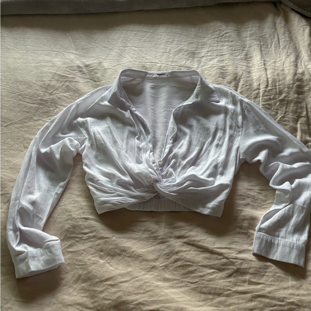 White Collared Twist front Crop Top - BUNDLE AND MAKE AN OFFER
